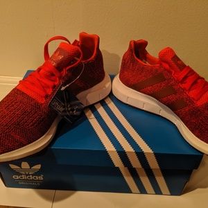 NEW - Adidas Swift Run Men Red